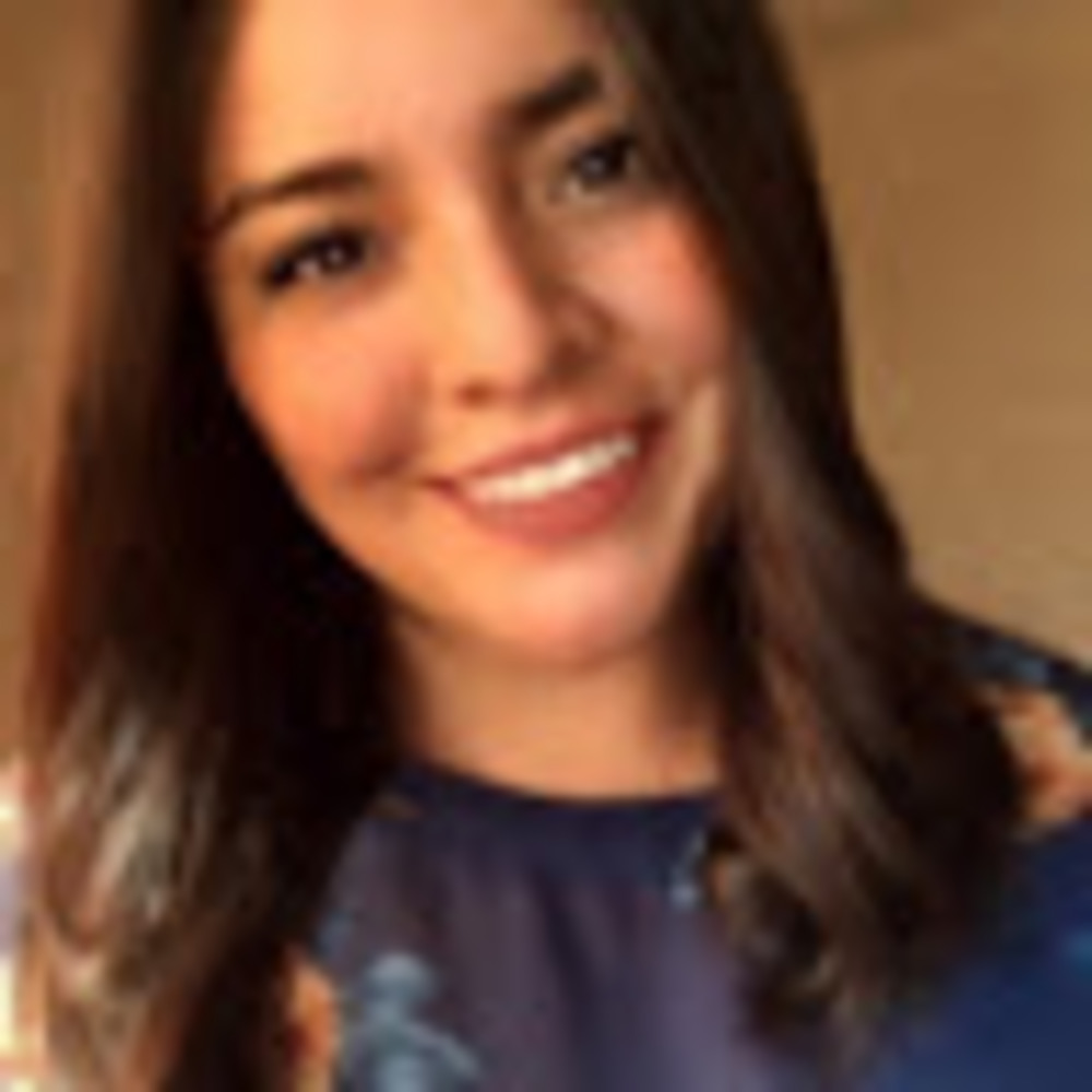 Meet your Posher, Estefani